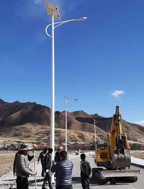 甘南碌曲10米门源太阳能路灯项目